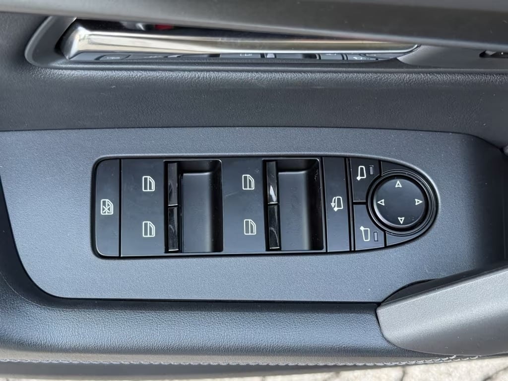 Mazda CX-5 Connectivity & Convenience Pak