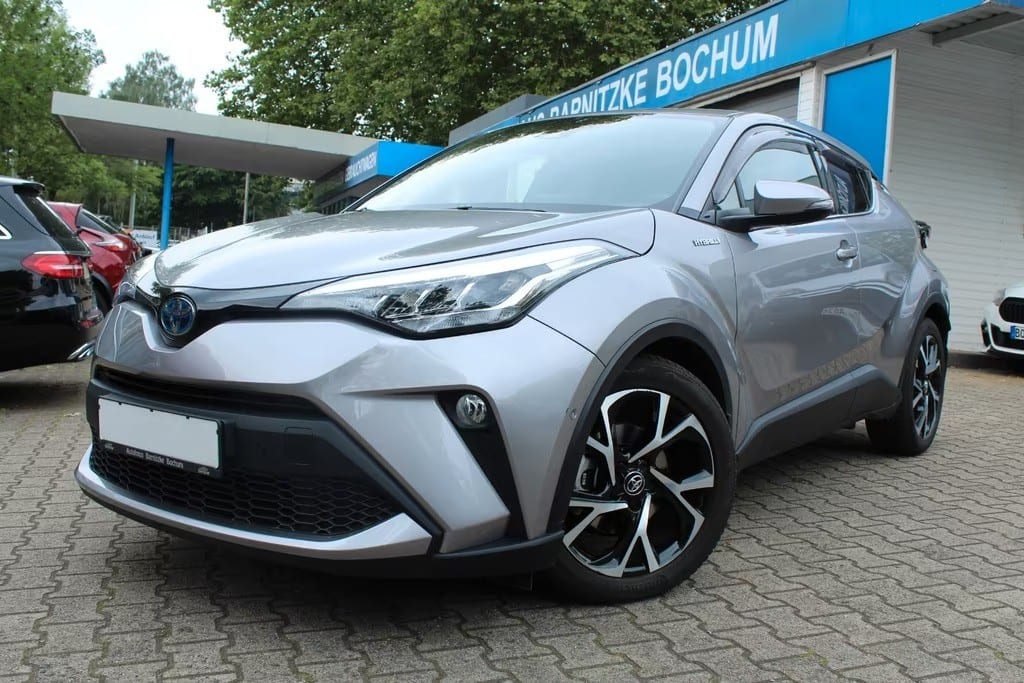 Toyota C-HR Hybrid Team D