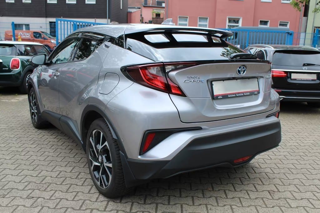 Toyota C-HR Hybrid Team D