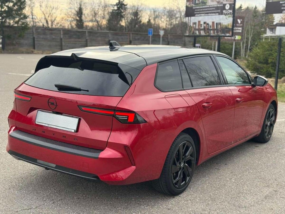Opel Astra L Sports Tourer