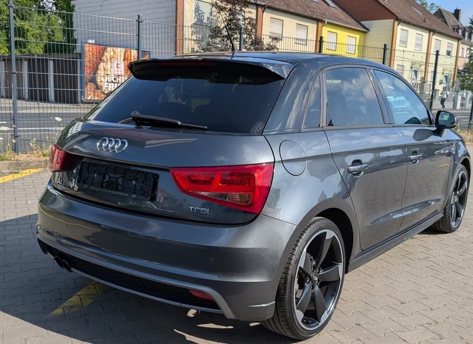 Audi A1 Sportback 1.4 TFSI S-Line