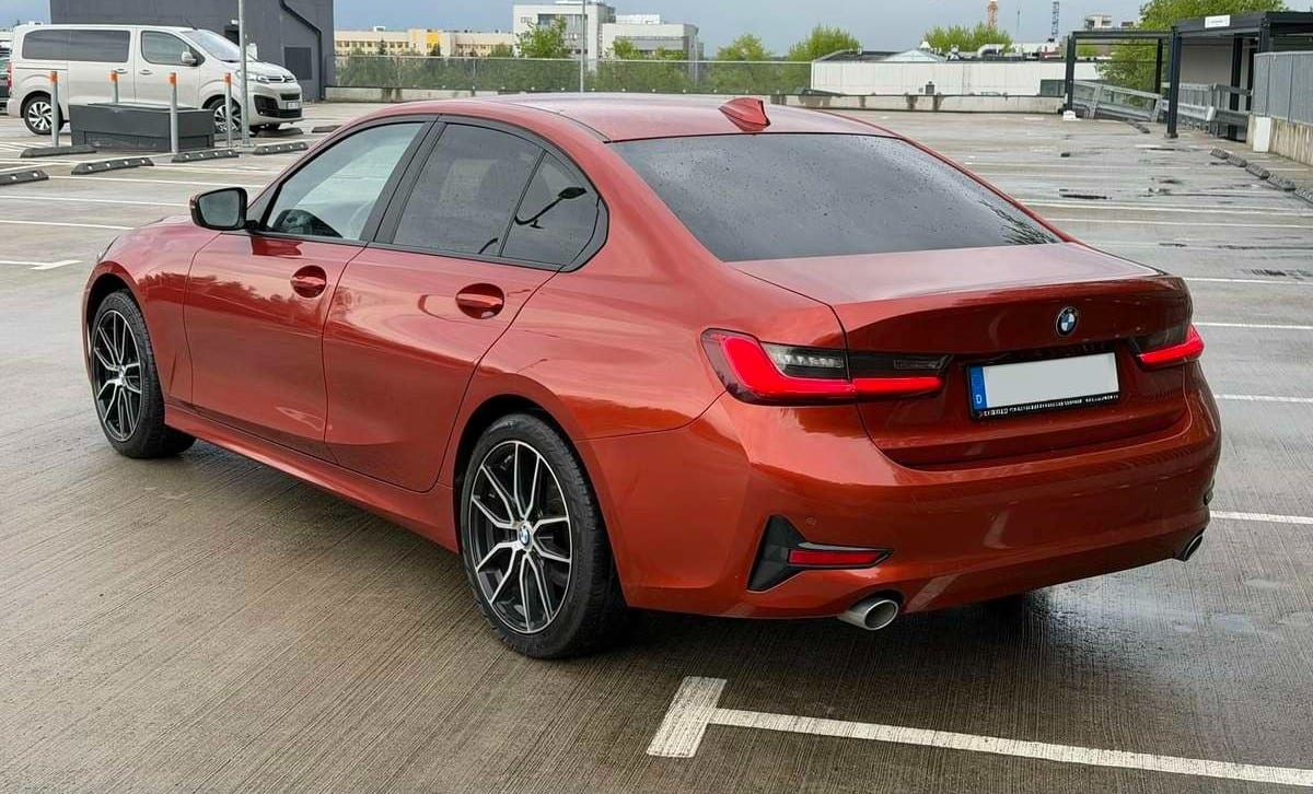 BMW 320