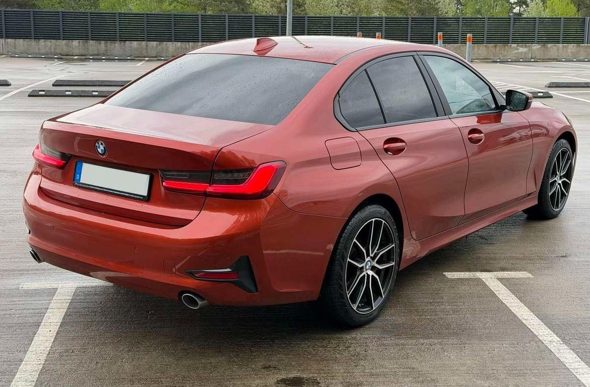 BMW 320