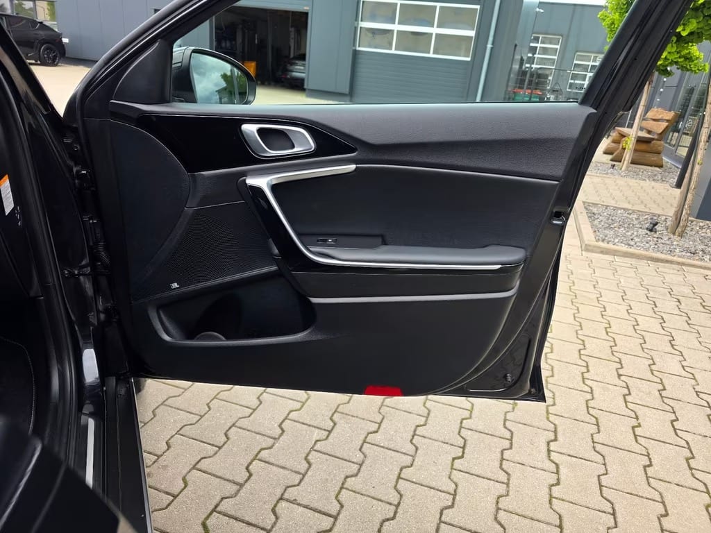 Kia XCeed Platinum Edition