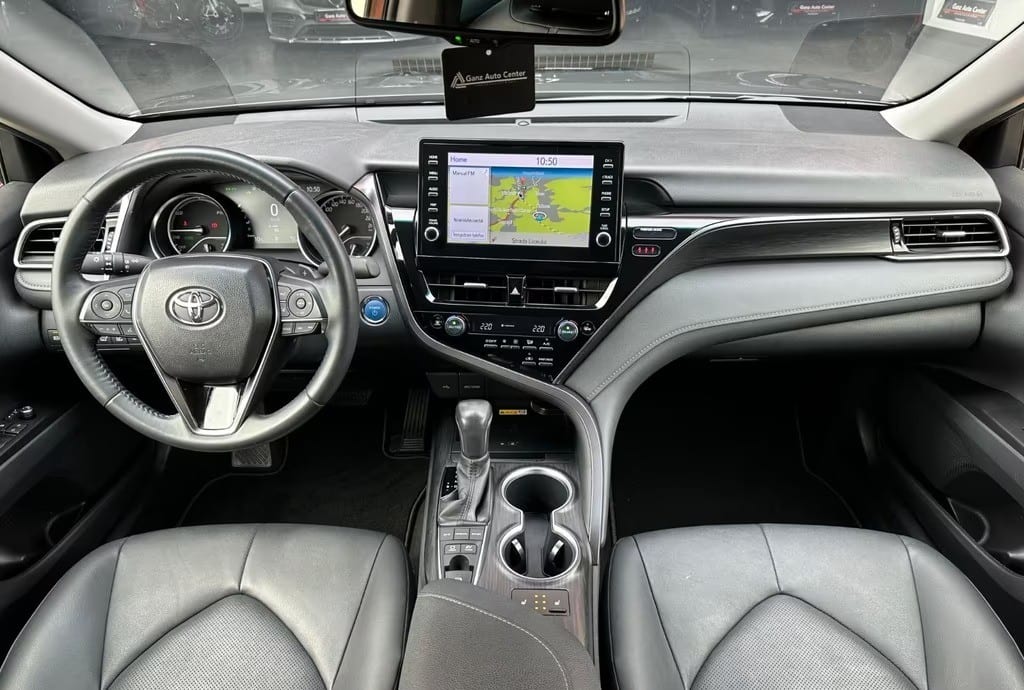 Toyota Camry Hybrid Executive