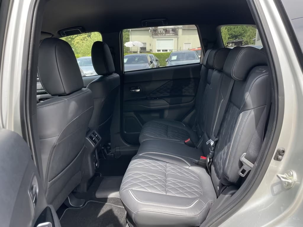 Mitsubishi Outlander Plus Spirit