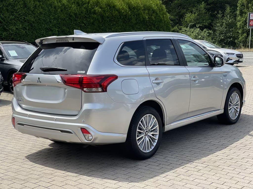 Mitsubishi Outlander Plus Spirit