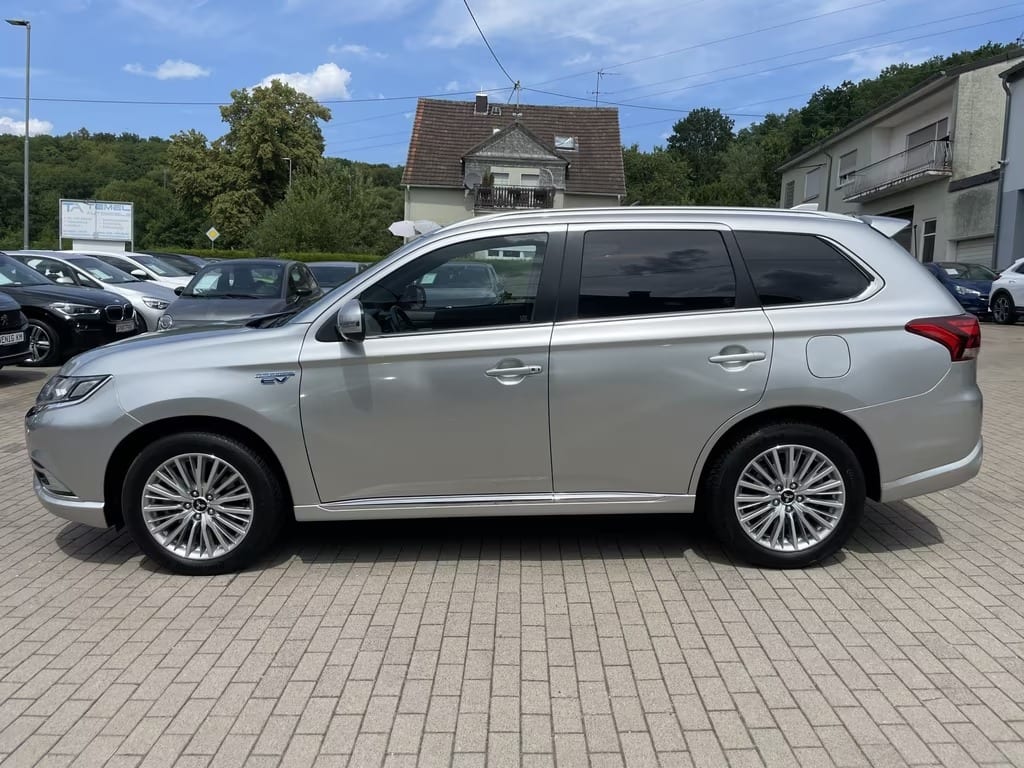 Mitsubishi Outlander Plus Spirit