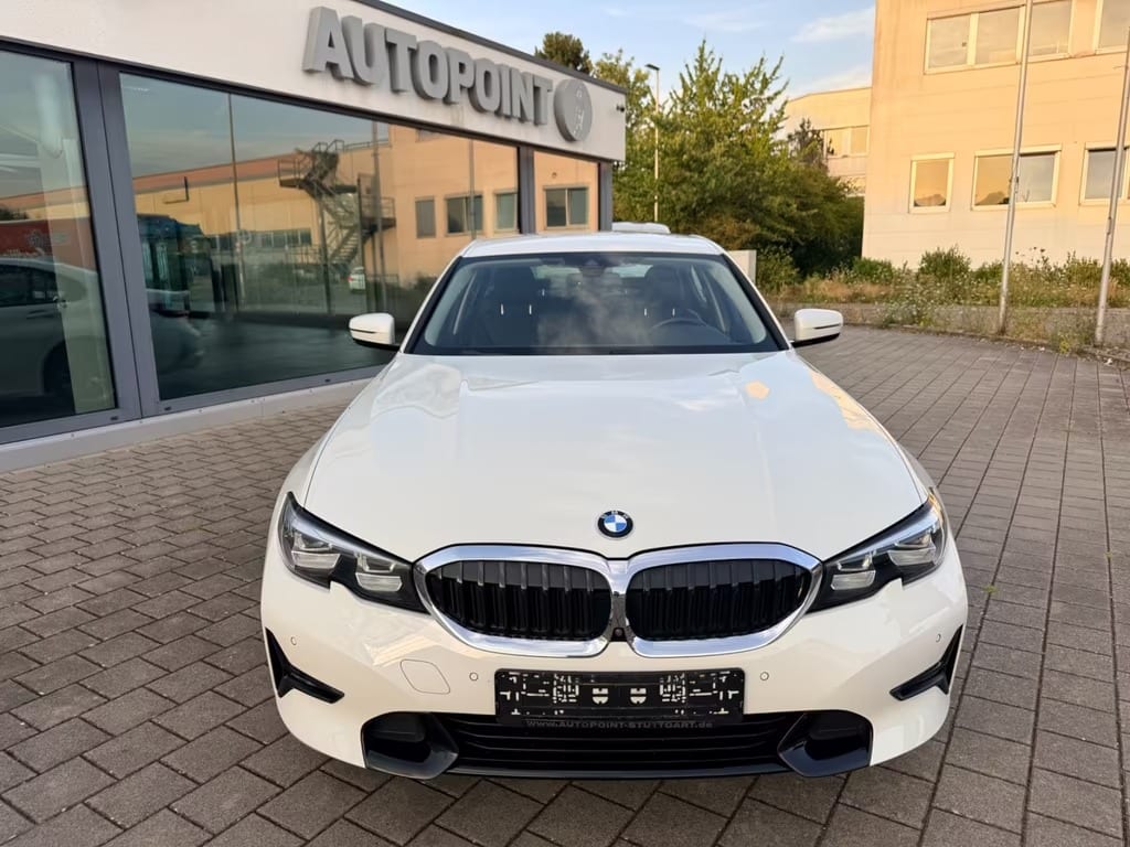 BMW 318i Sport Line
