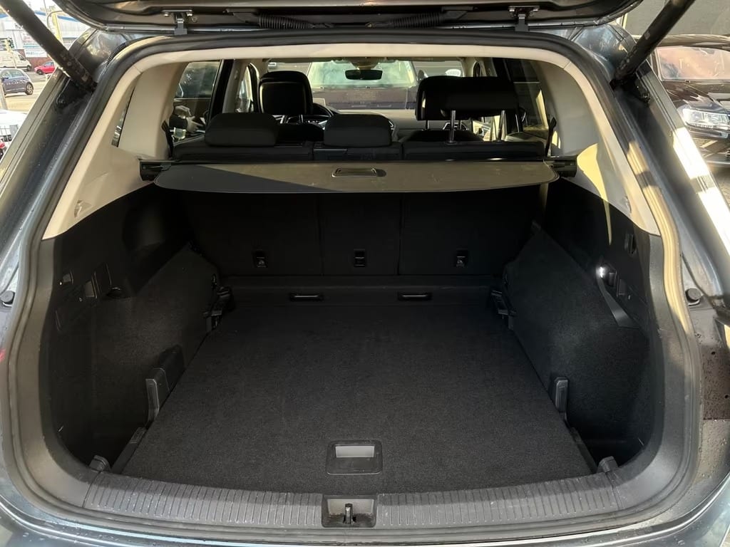 Volkswagen Tiguan Allspace 2.0 TDI Elegance 4Motion