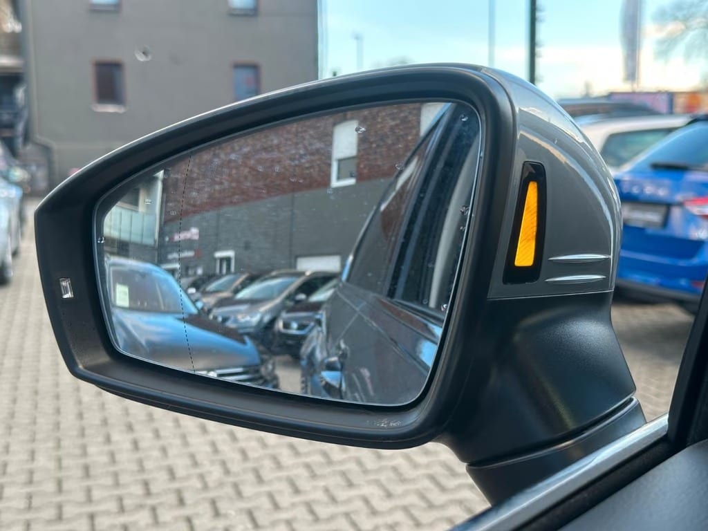 Volkswagen Tiguan Allspace 2.0 TDI Elegance 4Motion
