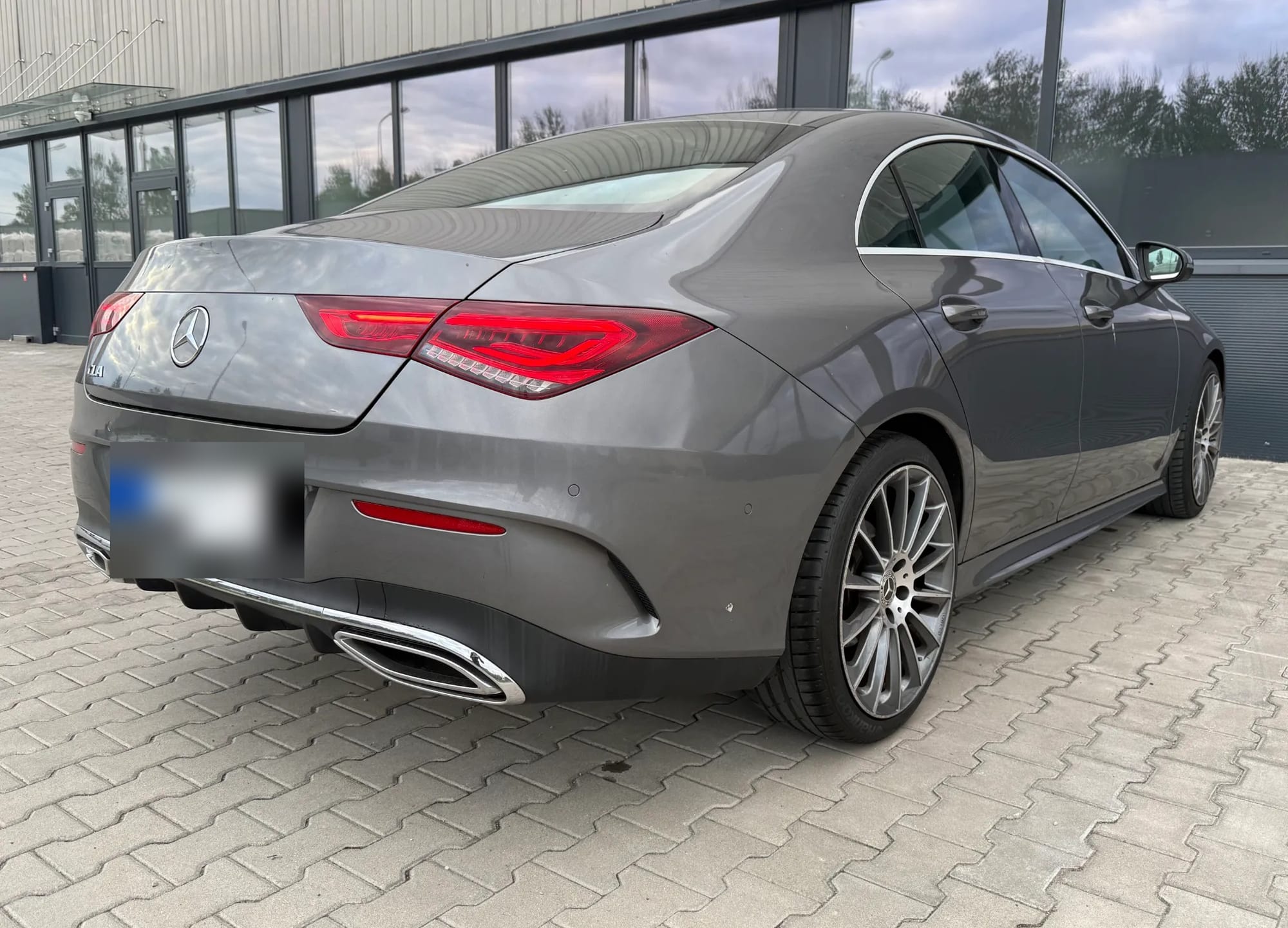 Mercedes-Benz CLA 180