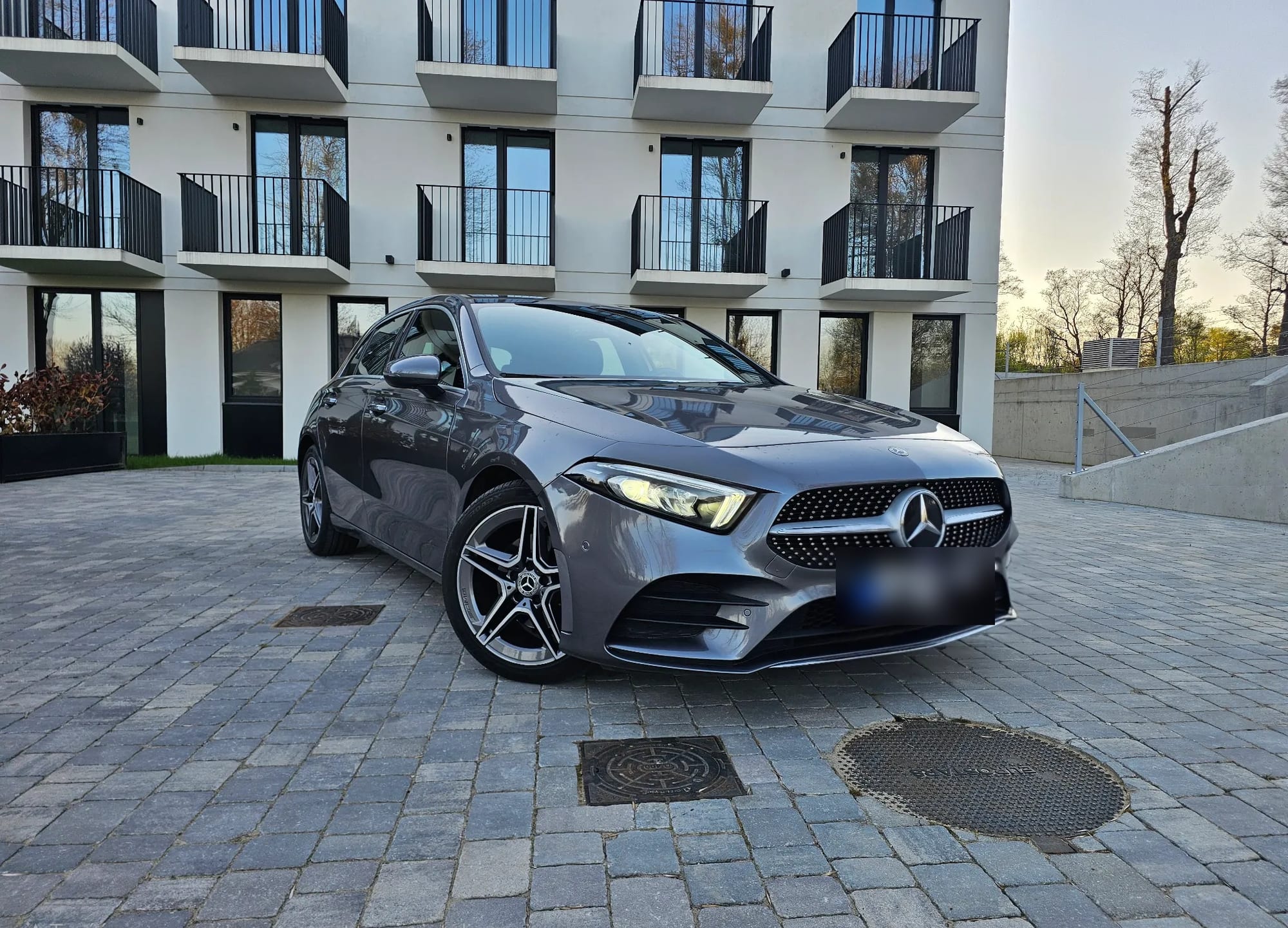 Mercedes-Benz A 200 d AMG Line