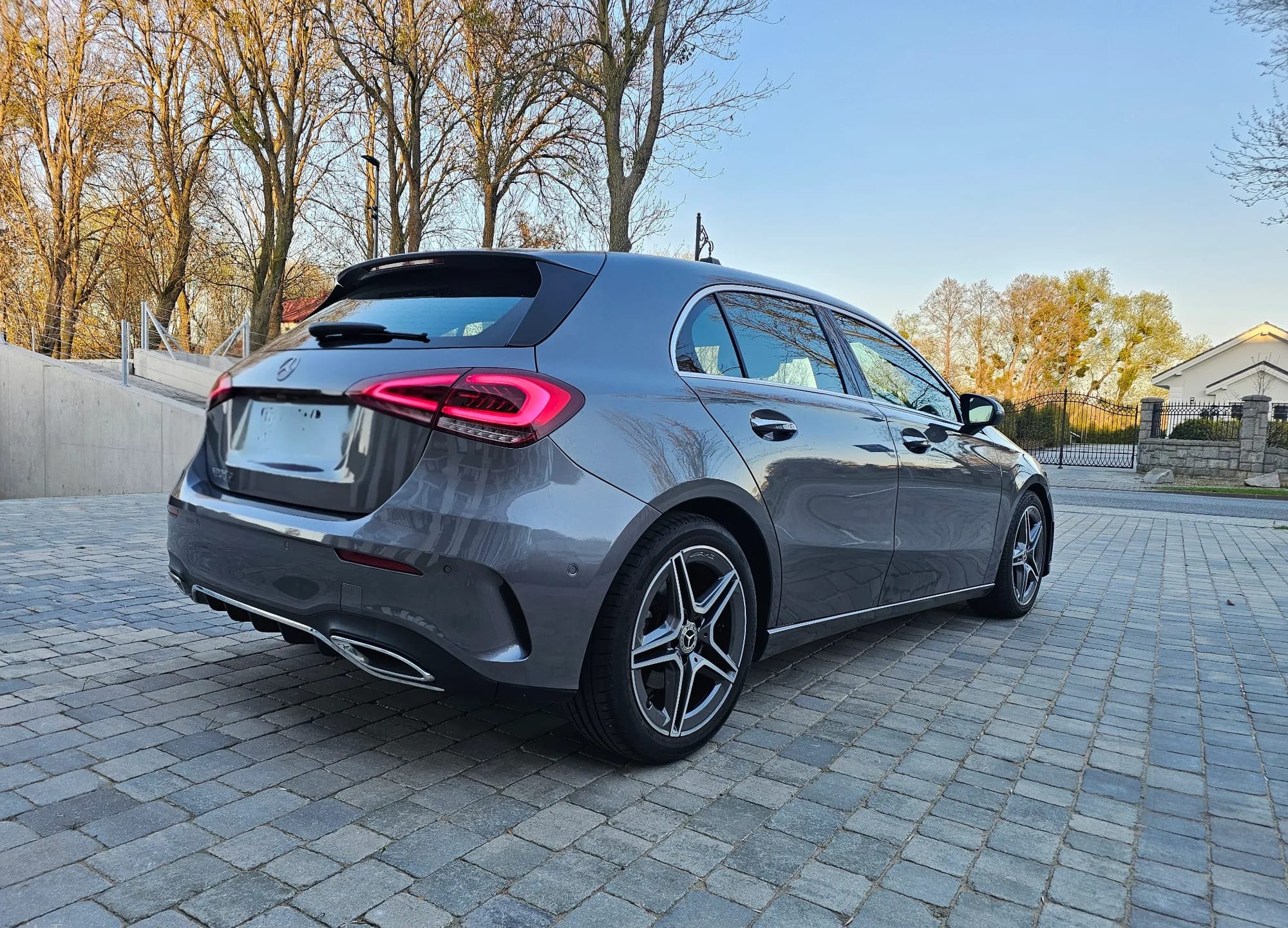 Mercedes-Benz A 200 d AMG Line